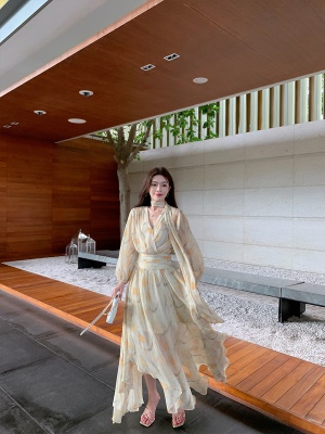 ByYou夏季新款气质v领泡泡袖黄色碎花雪纺连衣裙收腰显瘦仙女长裙