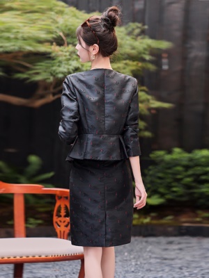 高级职业宴会套装裙女2025新款秋季流行气质奢华刺绣小香风两件套