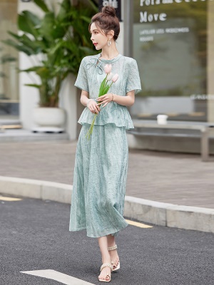 薄款小香风套装女2025夏装新款年轻洋气时尚天丝透气半身裙两件套