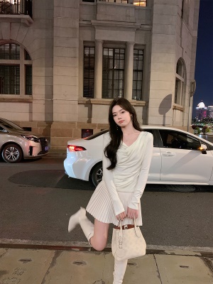 ByYou冬季新款气质白色毛呢半身裙显瘦高腰百褶裙百搭遮肉a字短裙