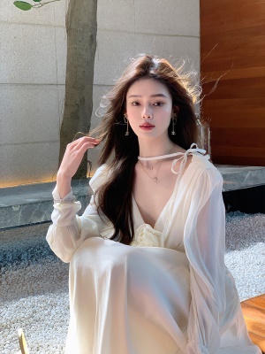 ByYou 夏季新款法式薄纱灯笼袖白色天丝连衣裙气质长款V领掐腰裙