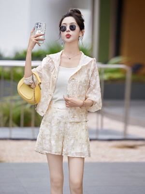 高端轻奢短裤套装女2025夏季新款时尚洋气年轻小个子十三行两件套