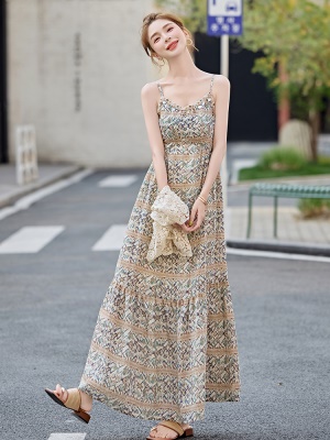 波西米亚风吊带连衣裙套装女2025夏季新款轻奢高级感长裙子两件套