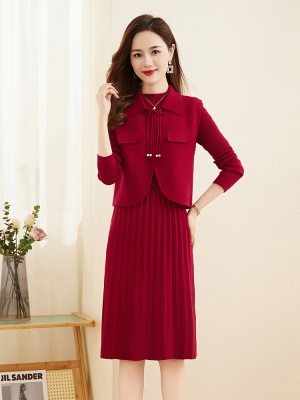 小香风女装订婚套装2025春秋冬新款国风针织红色时尚连衣裙两件套