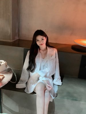 ByYou 秋冬新款喇叭袖翻领白色衬衫连衣裙收腰短裙含吊带裙两件套