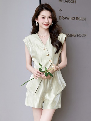 时尚无袖薄西装套装女2025夏装新款小个子显高炸街职业短裤两件套