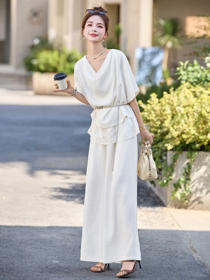 法式气质荡领短袖套装女夏2025新款高端蕾丝拼接亚麻阔腿裤两件套