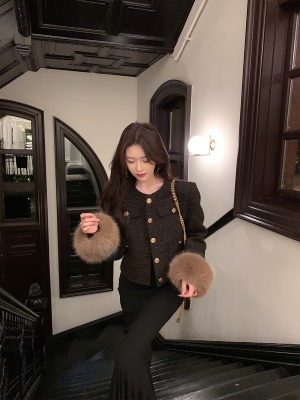 ByYou 冬季新款方领赫本风黑色鱼尾裙内搭连衣裙长款性感包臀裙子