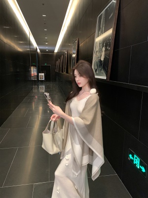 ByYou 春季温柔风马海毛白色针织吊带连衣裙中长款修身显身材裙子