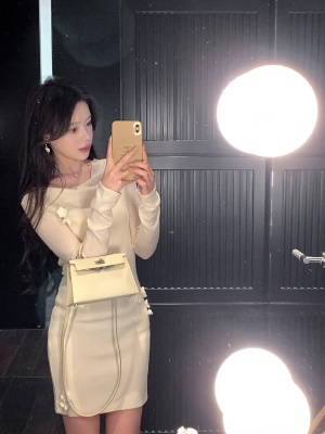 ByYou 秋冬白色马海毛荡领内搭针织连衣裙短款羊毛包臀打底毛衣裙