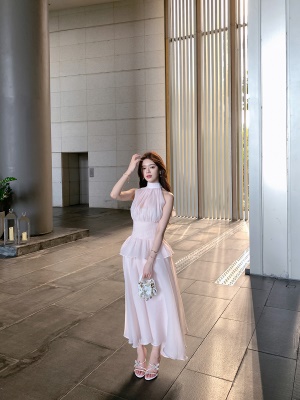 ByYou 夏季仙气欧根纱粉色无袖挂脖连衣裙收腰显瘦法式过膝长裙子