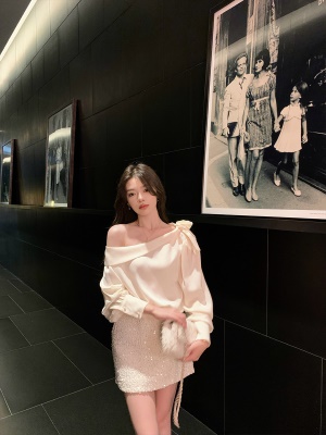 ByYou 秋冬新款前后拼接亮片毛呢白色半身裙显瘦高腰a字包臀短裙