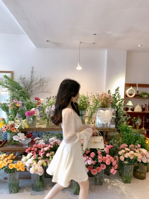 ByYou 夏季高级感御姐白色西装连衣裙女新款高腰显瘦泡泡袖短裙子