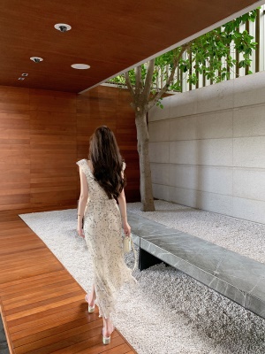 ByYou 夏季新款杏色小飞袖方领雪纺碎花连衣裙长款显瘦包臀鱼尾裙