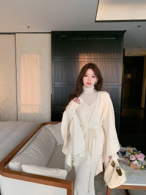 ByYou 秋冬高端兔绒羊毛高领白色针织连衣裙长款显瘦内搭毛衣裙子