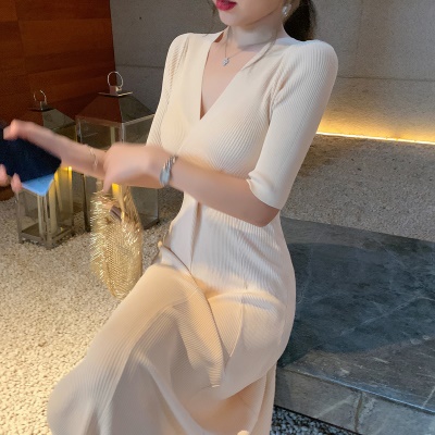 ByYou 春季新款气质V领冰丝针织连衣裙女薄款收腰显瘦中长款裙子