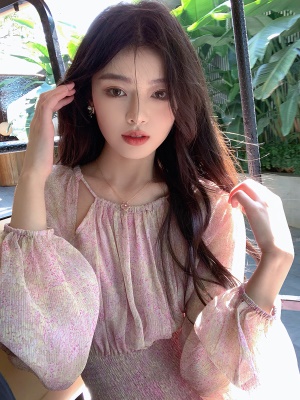 ByYou 夏季气质高级感长袖碎花连衣裙2025新款收腰长款粉色茶歇裙