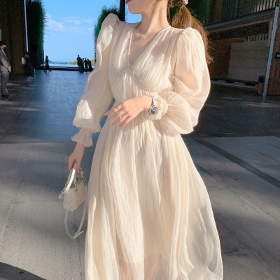 ByYou 2025春季气质v领长袖香槟色连衣裙长款收腰仙女裙 含吊带裙