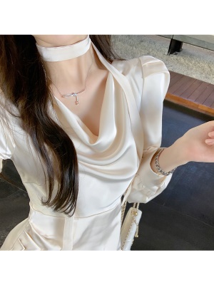 ByYou 夏季高端精致法式长袖白色荡领缎面连衣裙收腰气质显瘦短裙