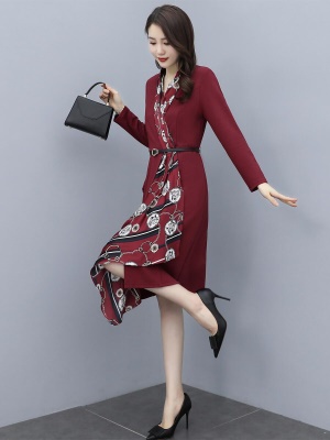 女神范高端连衣裙2025年春秋季新款名媛气质不规则印花拼接针织裙