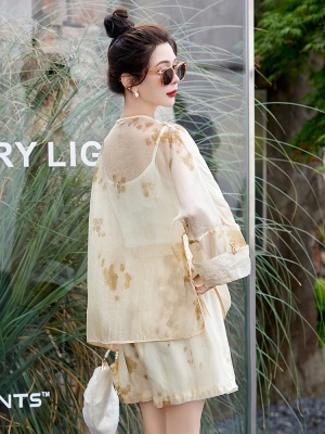 新中式印花雪纺凉快套装女2025夏季新款遮肚子漂亮时尚短裤两件套