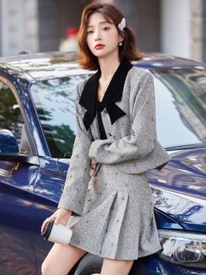 小香风蝴蝶结套装女2025春装新款时尚气质减龄撞色小个子两件套裙