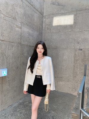 ByYou 初秋新款高级感气质鹿皮绒黑色半身裙显瘦高腰a字包臀短裙