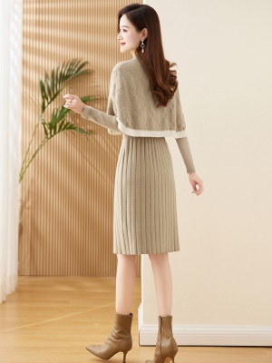 流行小香风套装女春2025新中式订婚红色喜庆针织连衣裙斗篷两件套