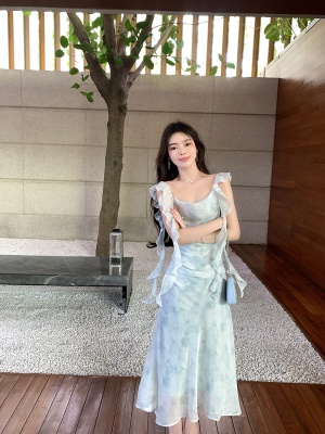 ByYou 夏季流苏蓝色晕染碎花雪纺吊带连衣裙中长款收腰无袖背心裙