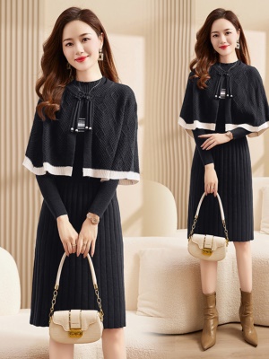 流行小香风套装女春2025新中式订婚红色喜庆针织连衣裙斗篷两件套