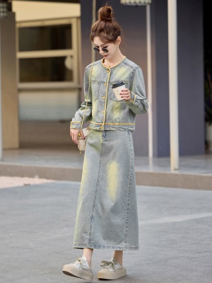 时尚撞色牛仔套装女2025年春装新款超火减龄流行圆领半身裙两件套