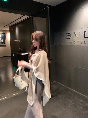 ByYou 秋冬御姐风灰色一字肩针织连衣裙中长款修身显瘦鱼尾毛衣裙