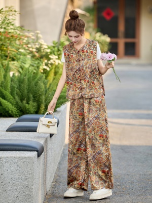 新中式盘扣提花套装女2025夏季新款时尚高端贵气巨好看国风三件套