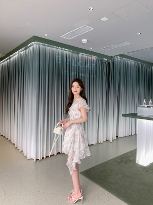 ByYou 夏季新款碎花雪纺连衣裙女设计感荷叶边收腰打揽不规则短裙