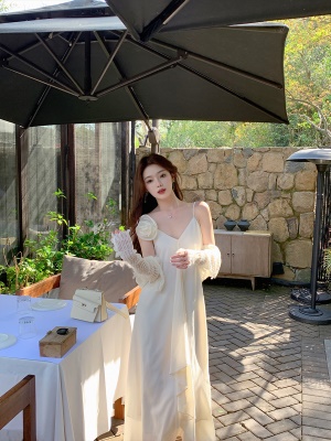 ByYou2025夏季温柔风V领白色天丝吊带连衣裙高级感仙气内搭长裙子