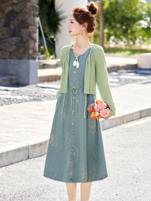 新中式国风牛仔连衣裙女2025春季新款高端时尚洋气针织衫两件套裙