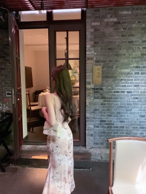 ByYou 夏季新款气质杏色网纱碎花吊带连衣裙紧身包臀鱼尾印花长裙