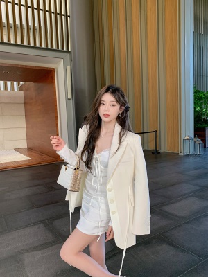 ByYou 夏季新款高级感缎面白色连衣裙收腰泡泡袖公主裙法式短裙子