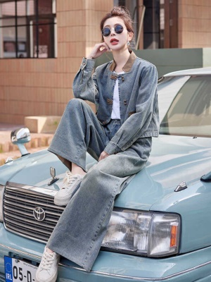 牛仔外套女2025新款爆款春季百搭套装新中式国风盘扣阔腿裤两件套