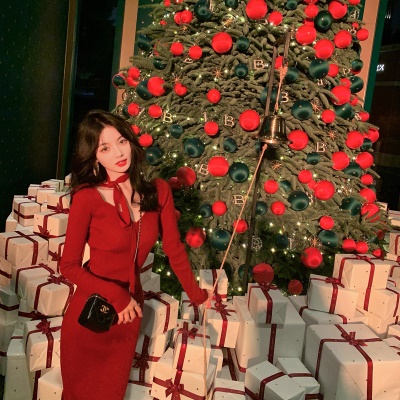 ByYou 冬季中长款v领红色针织连衣裙加厚收腰内搭打底包臀毛衣裙