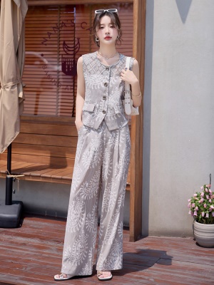 蕾丝拼接亚麻无袖套装女2025夏季新款时尚高端小香风腰果花两件套