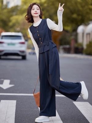 初春穿搭高级感套装女2025春秋新款欧洲站时尚大气马甲长袖三件套