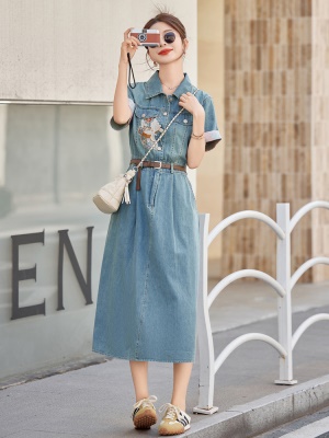 欧货国风刺绣牛仔连衣裙女2025初夏季新款高级感奢华大牌爆款长裙