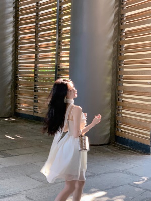 ByYou 夏季茶歇法式v领粉色吊带连衣裙显瘦收腰高级感温柔仙女裙