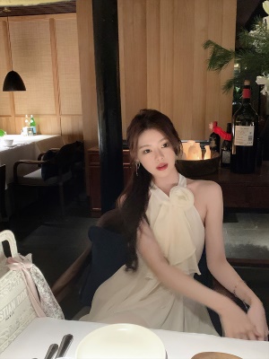 ByYou 夏季新款白色雪纺无袖挂脖连衣裙短款收腰显瘦露肩仙女裙子