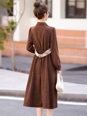 时尚酒红色衬衫连衣裙女2025新款秋冬装新中式盘扣国风两件套长裙