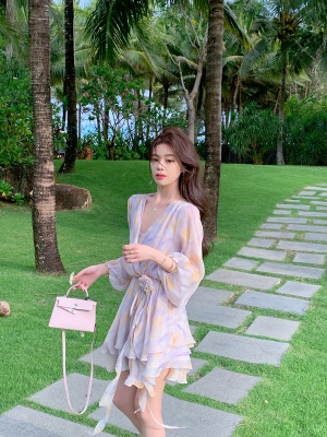 ByYou夏季新款气质紫色V领雪纺碎花连衣裙收腰仙女蛋糕短裙含吊带