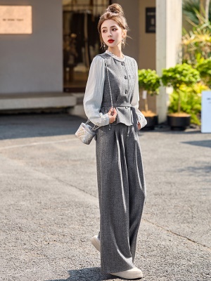 超火小香风时尚套装女2025春季新款高级感减龄马甲阔腿裤三件套潮