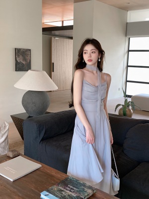 ByYou 夏季新款高级感灰色荡领雪纺吊带连衣裙气质收腰显瘦仙女裙