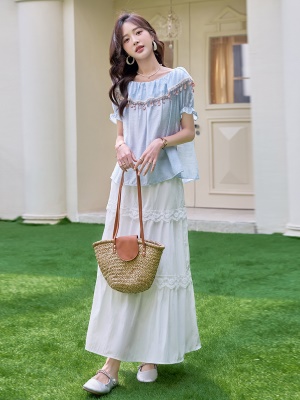 高级感露肩套装女2025夏季新款巨好看时尚减龄高腰半身长裙两件套